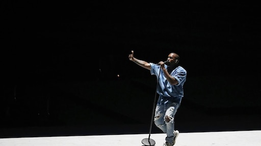 Kanye West biedt vaccinaties aan tijdens albumlancering