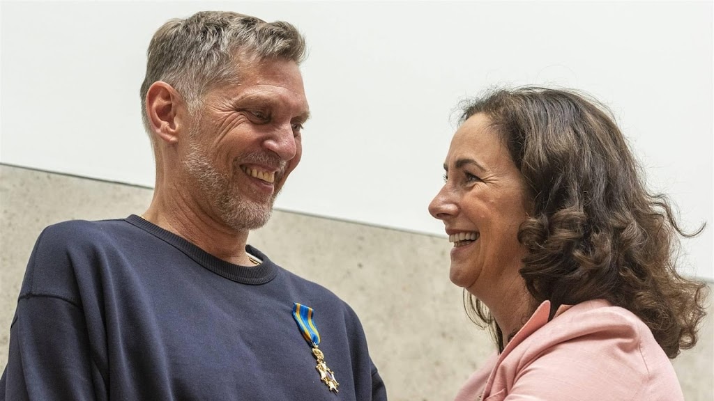 Leven Erwin Olaf na uitvaart gevierd bij Homomonument
