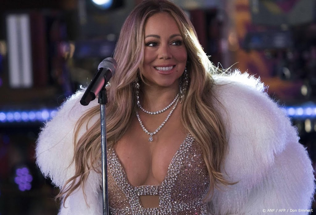 Mariah Carey luidt het kerstseizoen in met video: 'Its time'