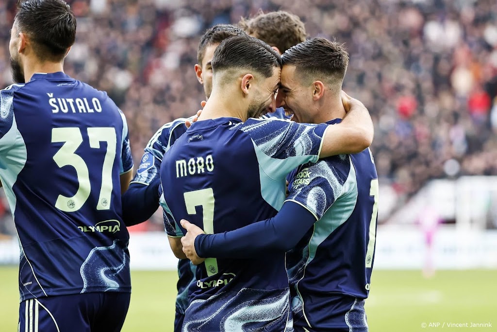 Ajax boekt bij FC Twente eerste uitzege van dit seizoen