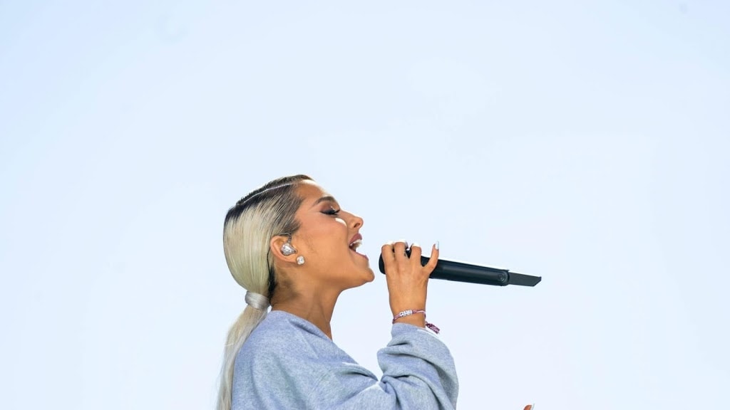 Ariana Grande bouwt band met vader weer op