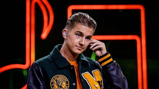 Mart Hoogkamer neemt rust, annuleert optredens: 'Leef niet om te werken'