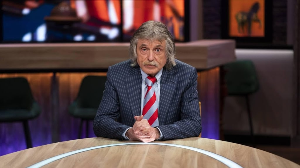 Johan Derksen nuanceert verhaal: 'Vrouw niet gepenetreerd met kaars'