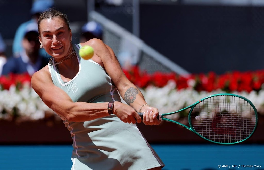 Sabalenka ten koste van Osaka naar kwartfinale in Madrid