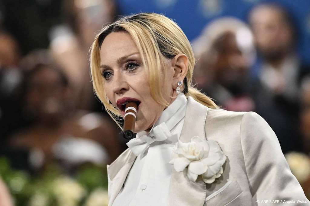 Madonna en Sabrina Carpenter brengen Coachella-duet uit