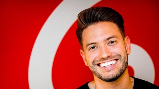 Rolf Sanchez en Wesley Sneijder slaan handen ineen