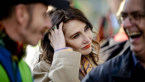 Carice van Houten thuis na aanhouding klimaatdemonstratie op de A12