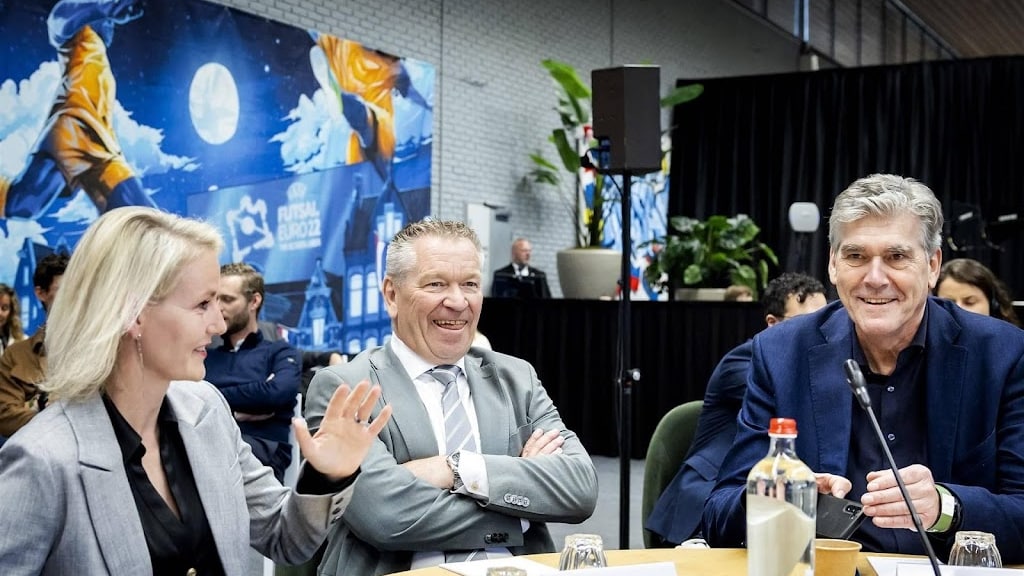 Nieuwe KNVB-voorzitter Paauw overwoog zich terug te trekken