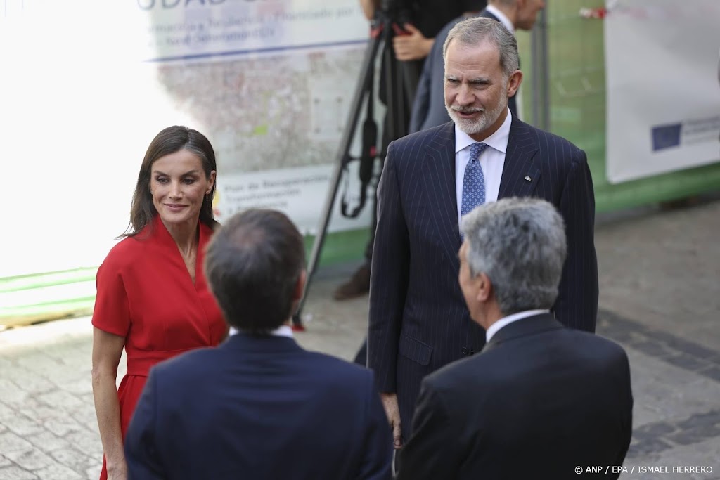 Felipe en Letizia reiken kunstonderscheidingen met vertraging uit