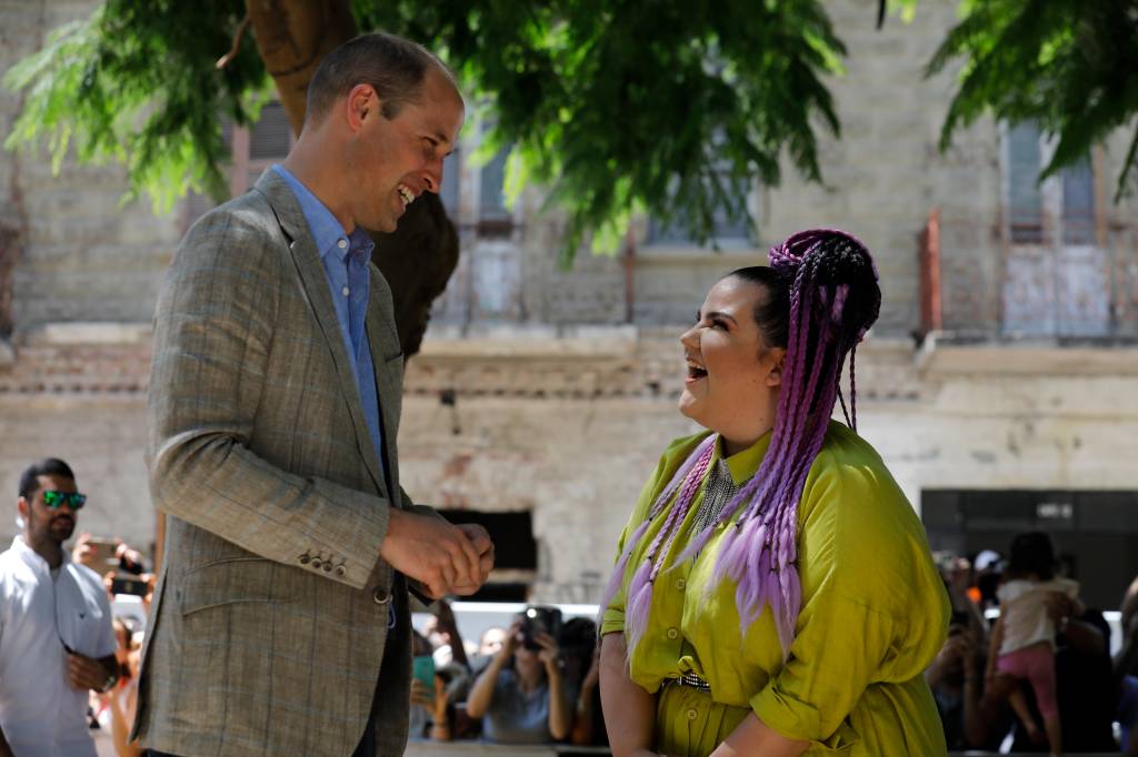 Netta wandelt met prins William door Tel Aviv
