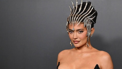 Naamsverandering zoon Kylie Jenner staat nu ook wettelijk vast