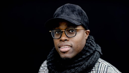 Jandino speelt elfje in kerstfilm De Familie Claus 3: 'Grote eer'