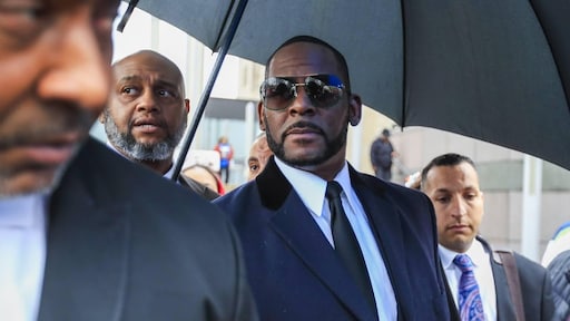 Vermeend slachtoffer getuigt in misbruikzaak tegen R. Kelly