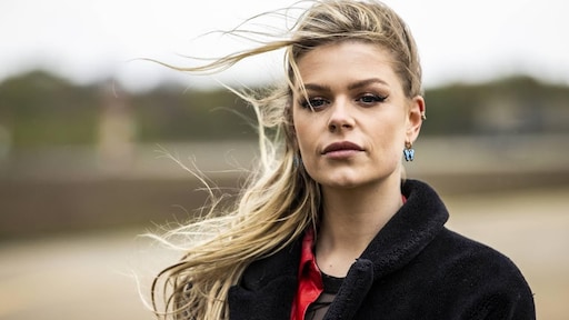 Davina Michelle zingt alleen op F1 als andere acts geld krijgen