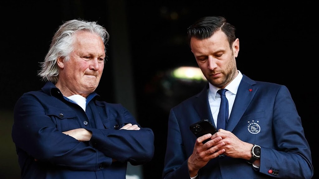 Voorzitter Eringa van rvc Ajax treedt per direct af