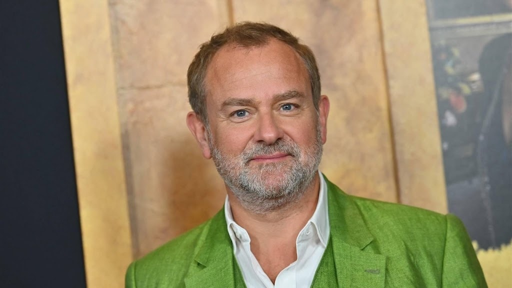 Hugh Bonneville noemt televisiemoeder Maggie Smith een 'legende'