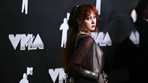 Chappell Roan cancelt optredens en geeft prioriteit aan gezondheid