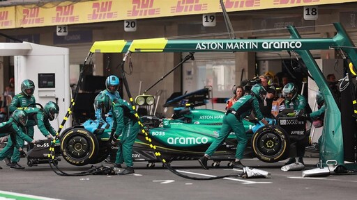 Alonso valt voortijdig uit in zijn vierhonderdste grand prix