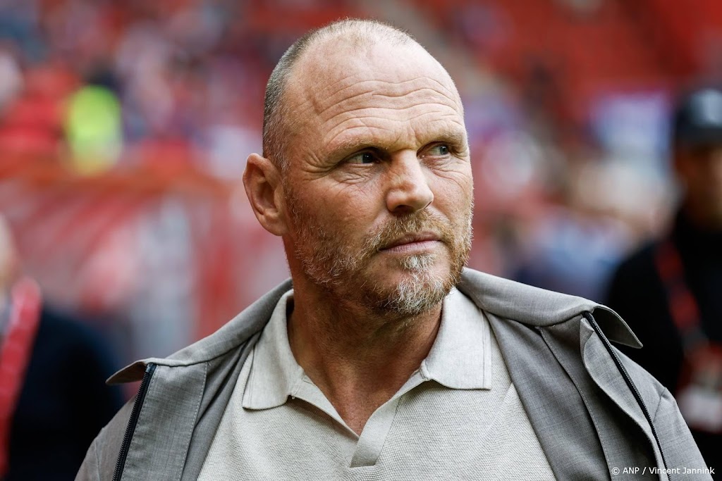 Oosting nieuwe trainer Royal Antwerp FC, Hofs mee als assistent