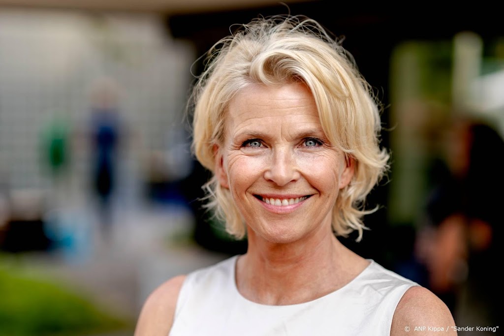 Anita Witzier wordt ambassadeur Stichting Lezen en Schrijven