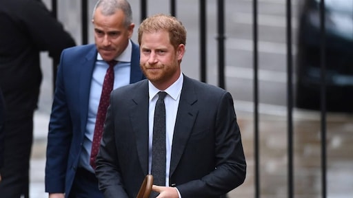 Prins Harry in rechtbank: 'Familie heeft informatie achtergehouden'