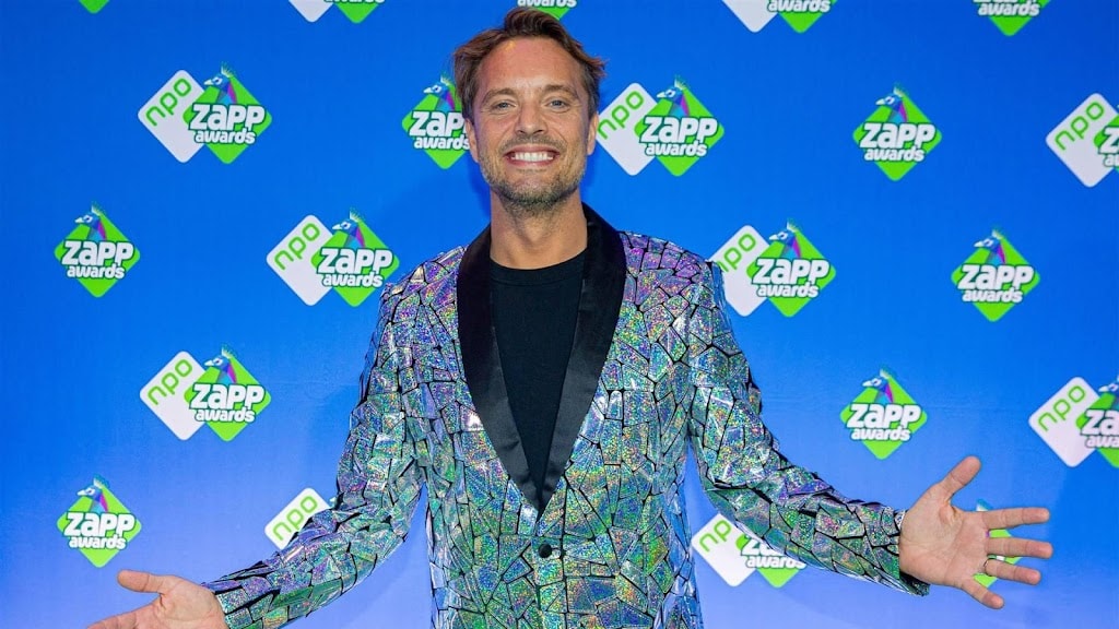 Bas Smit viert 75e verjaardag van vader: 'Extra speciaal'