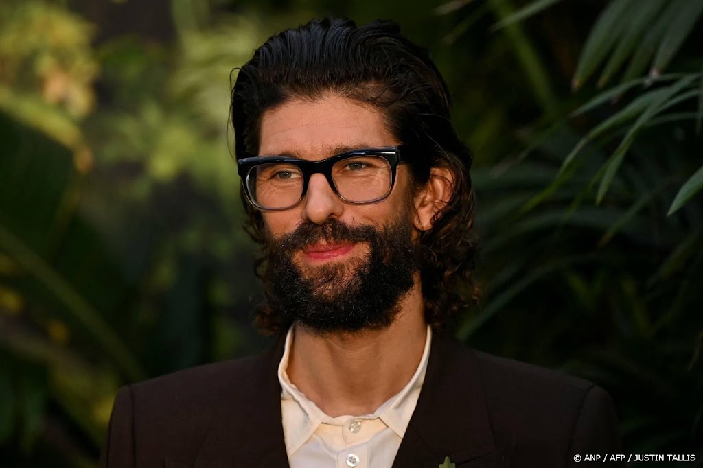 Ben Whishaw dacht dat openlijk gay zijn niet 'houdbaar' zou zijn