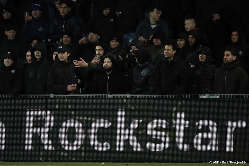 Rellen bij bekerduel in Den Bosch, fans ADO Den Haag stadion uitgezet