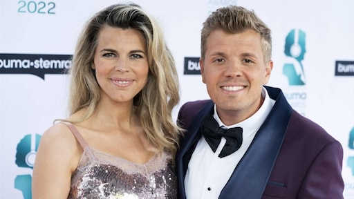 Jaap Reesema en Kim Kötter met zoons in Club van Sinterklaas-film