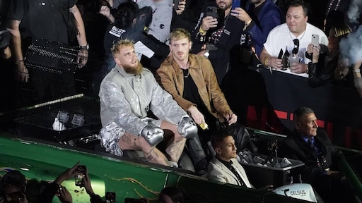 Broers Logan en Jake Paul hinten op tv-gevecht tegen elkaar