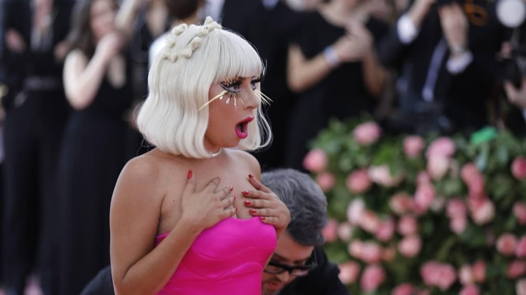 Lady Gaga vertelt over heftige rookverslaving