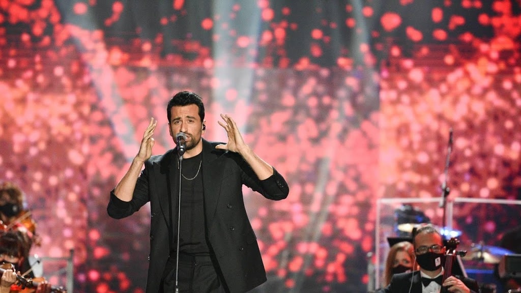 Dotan hint op nieuwe single: 'Ben je er klaar voor?'