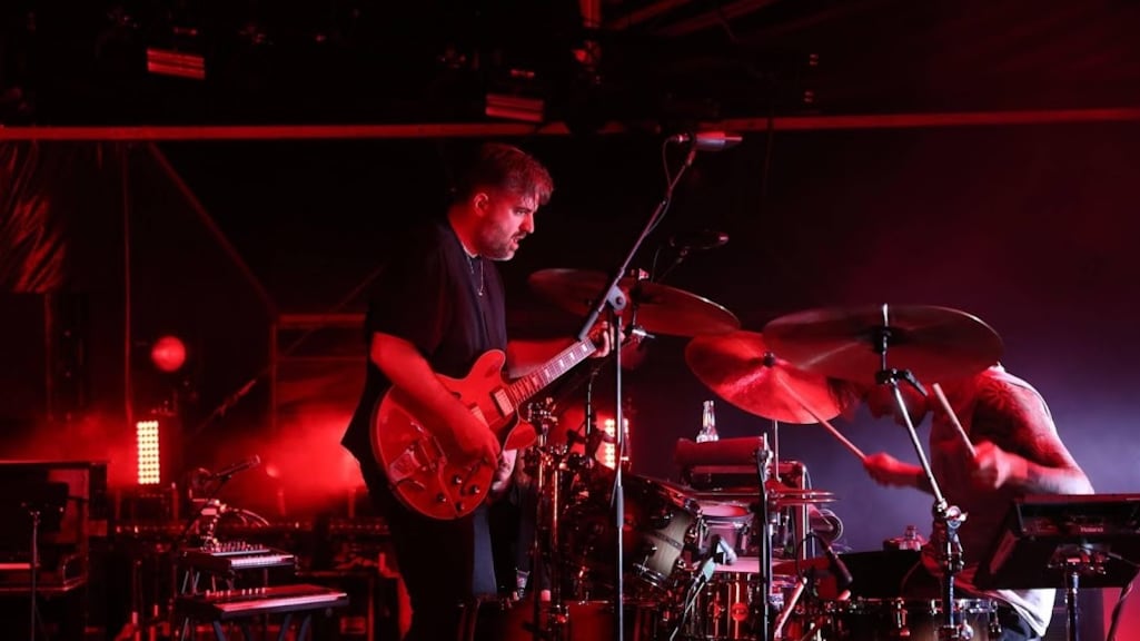 Opsporing Verzocht heeft tips ontvangen over Kensington-gitaren