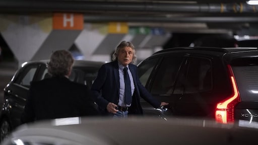 Keeper pleit Johan Derksen vrij: 'Kan kaarsincident niet herinneren'