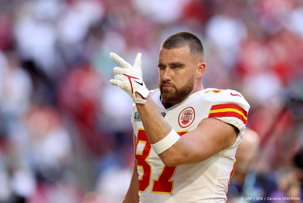 Travis Kelce accepteert uitdaging Meryl Streep op hakken te lopen