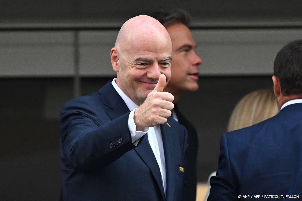 FIFA-baas noemt investeringsplan 'kans, maar geen verplichting'
