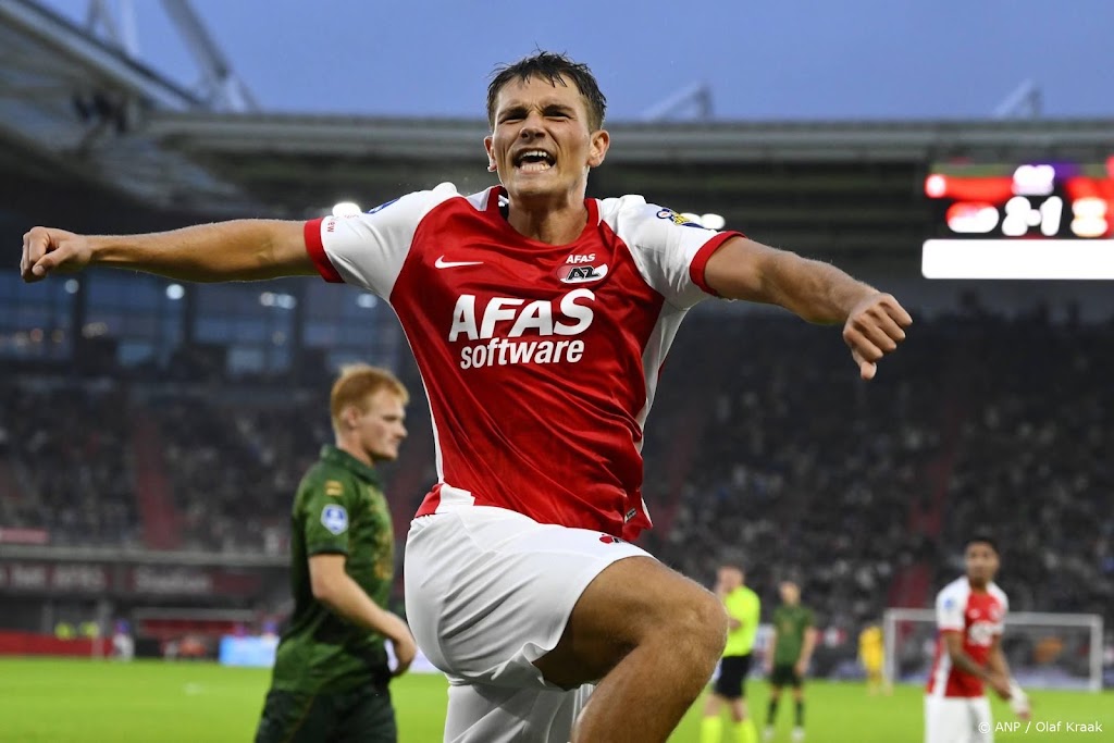 AZ blijft foutloos in Eredivisie na thuiszege op Go Ahead Eagles