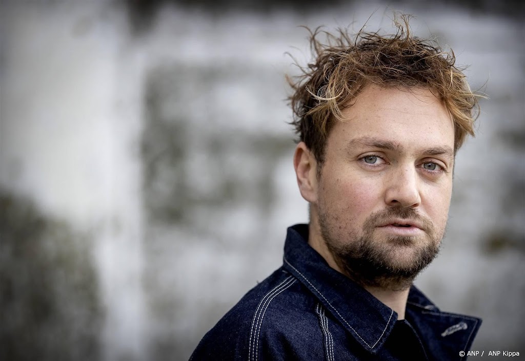 Tim Knol boos over onder zijn naam geüploade AI-nummers