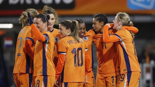 Nederlandse voetballers nemen genoegen met China: 4-1