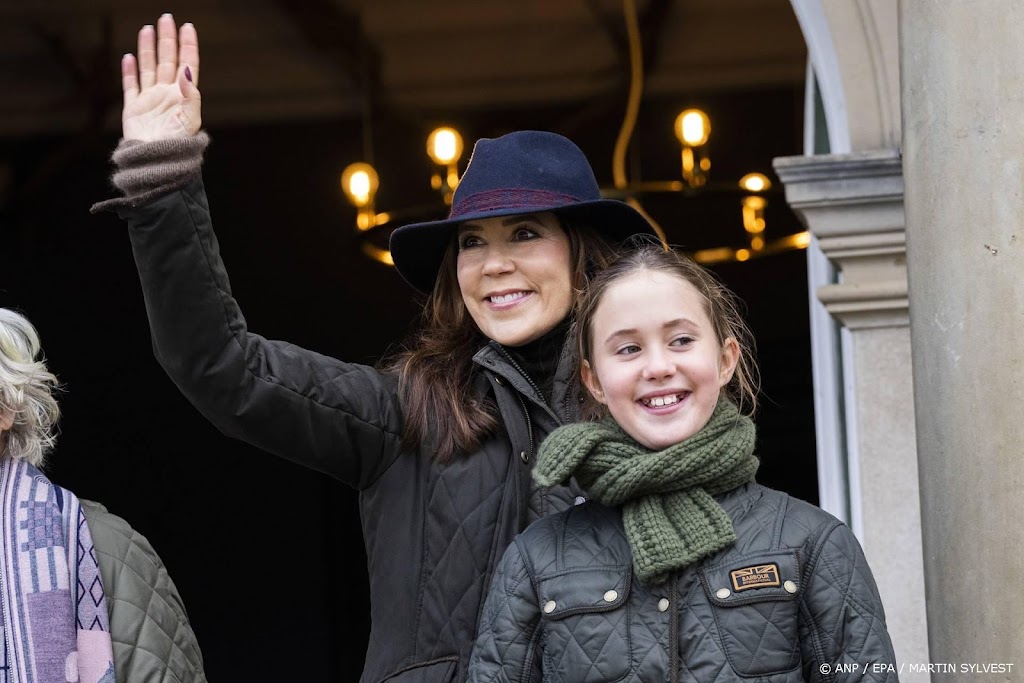 Koningin Mary noemt nieuwe paarden Flik en Flak