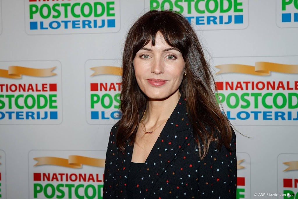 Daphne Bunskoek vindt het heerlijk om een verloofde vrouw te zijn