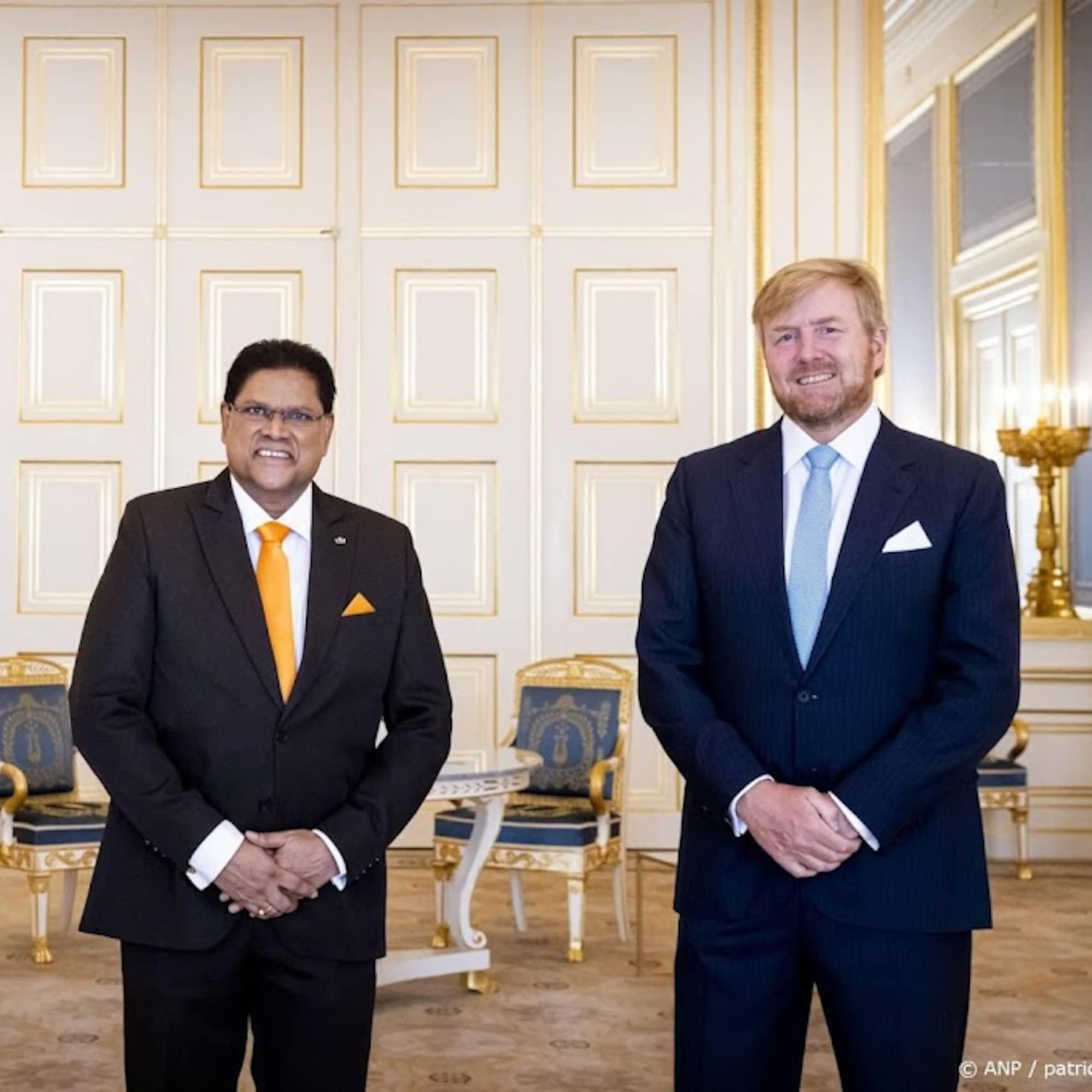 Koningspaar staat stil bij overlijden oud-president Santokhi: 'Warme herinneringen'