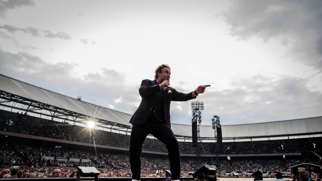 Oh no! Treinstoring na Borsato-concert