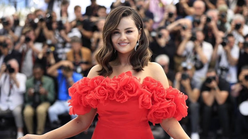 Selena Gomez hekelt speculaties over cosmetische ingrepen: 'Laat me met rust'