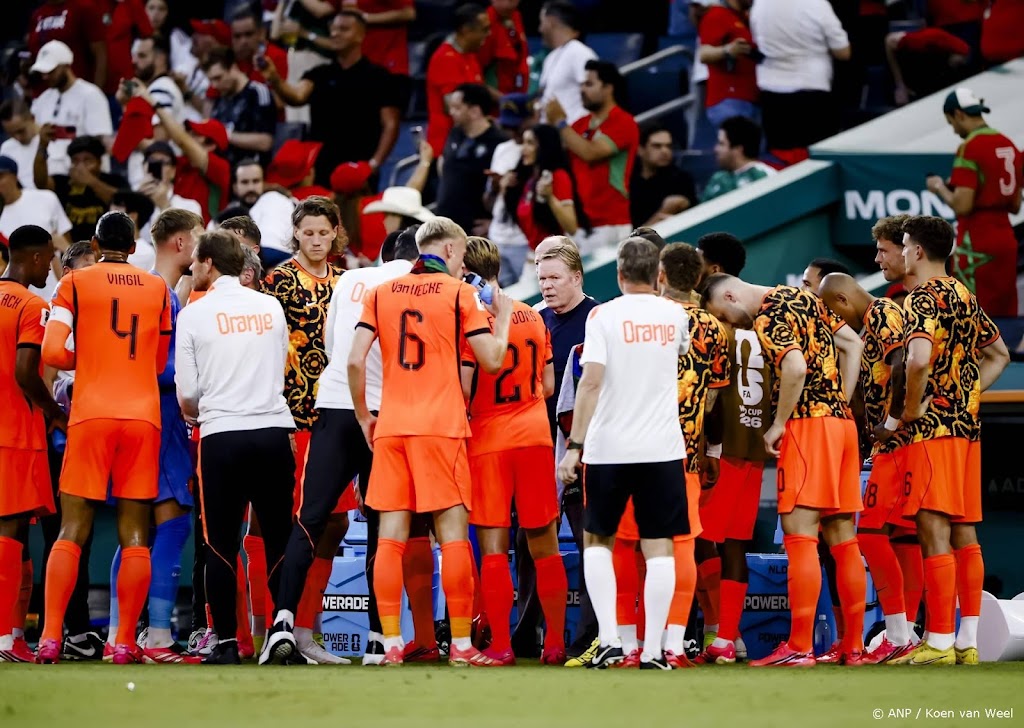 Oranje landt in de nacht van woensdag op donderdag op Schiphol
