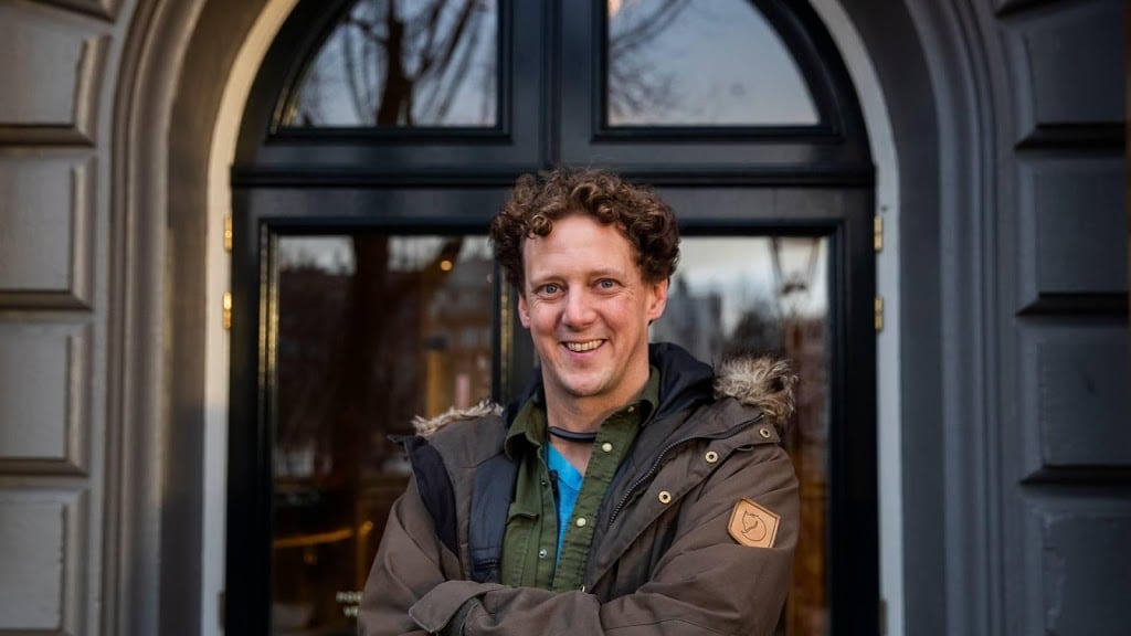 Hilarisch: Jochem Myjer wenst volgers alvast fijne kerst