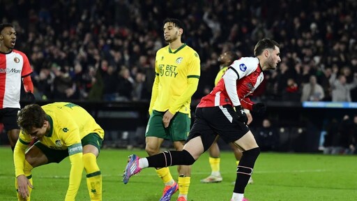 Feyenoord-speler Giménez haalt weinig plezier uit een fraaie gelijkmaker