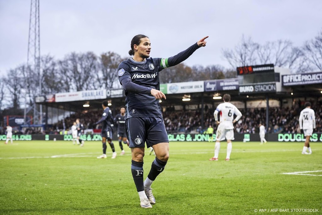 Feyenoord beëindigt slechte reeks met zege bij Telstar