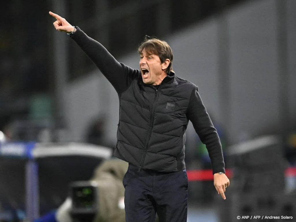 Napoli-coach Conte klaagt: voetbal gaat kapot aan moordend schema