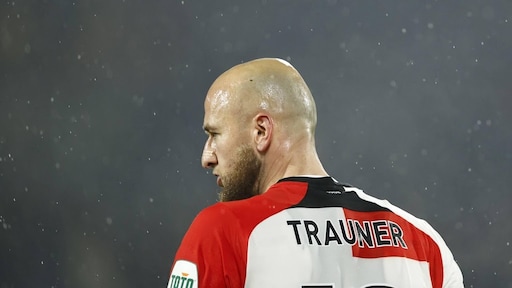 Feyenoord zegt contract met verdediger Trauner formeel op